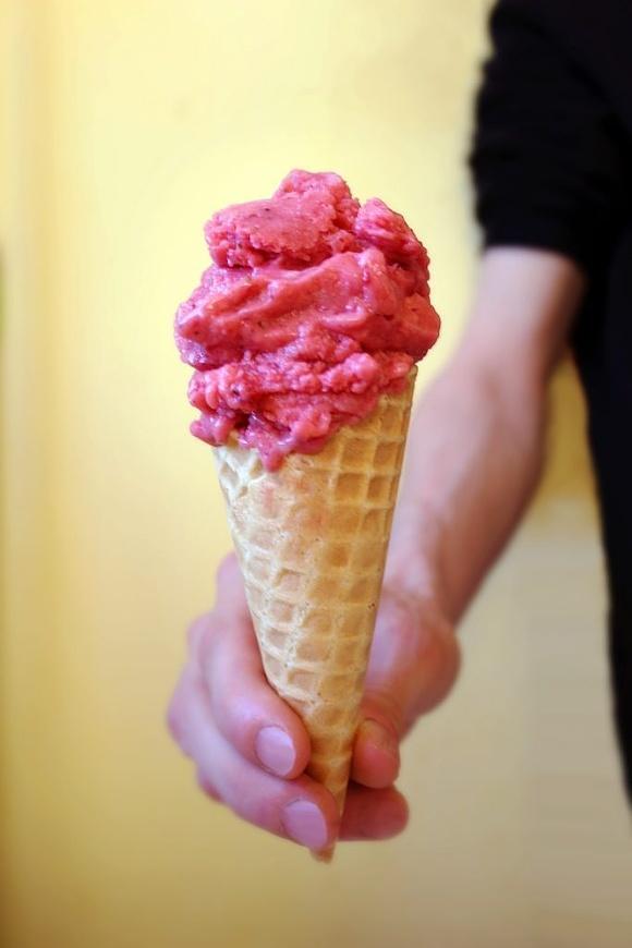 Lody truskawkowe z budyniem wegańskie bezglutenowe