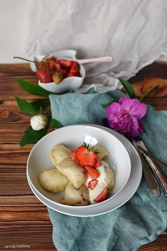 Pierogi z truskawkami