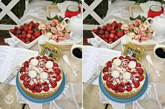 Torcik celebracja chwil - bez pieczenia z herbatników, mascarpone i truskawkami
