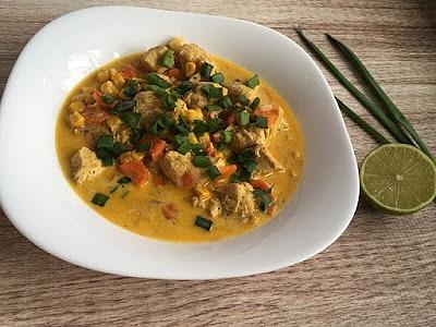 Curry z imbirem i kurczakiem