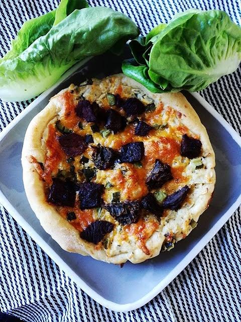 Domowa pizza idealne puszyste ciasto