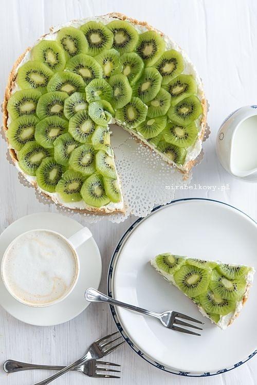 Tarta kokosowa z kiwi bez pieczenia