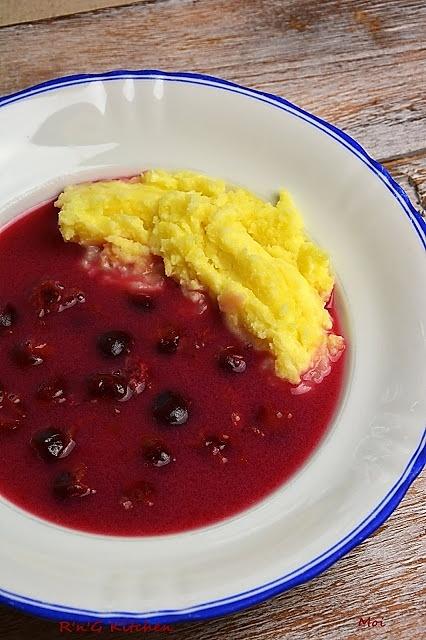Zupa wiśniowa z ziemniakami