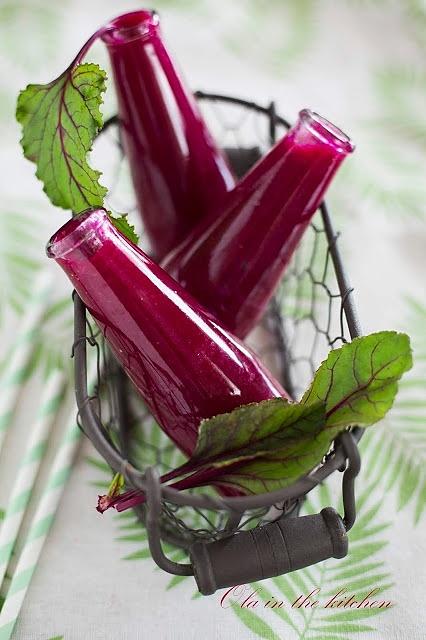 Smoothie z burakiem i brzoskwiniami
