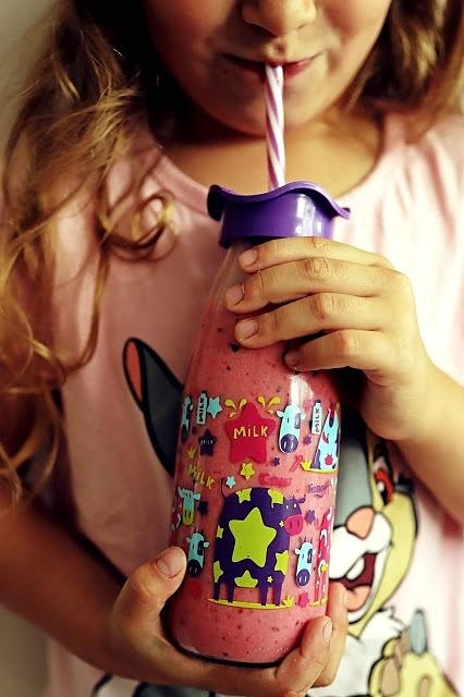Owocowy shake na maślance