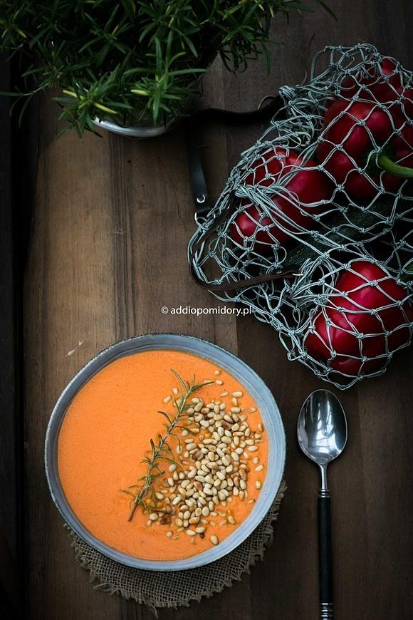 Zupa krem z pieczonej papryki