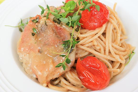 Eskalopki z polędwiczki z prosciutto i makaronem spaghetti