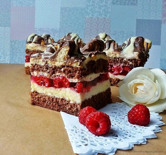 Malinowa góra lodowa - ciasto bez pieczenia z malinami