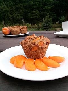Muffiny orkiszowo-owsiane z morelami bez cukru i mleka