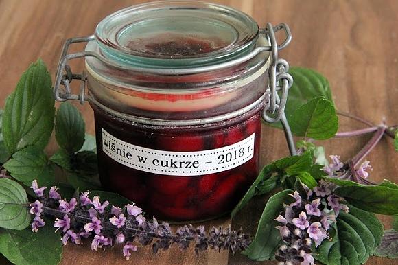 Wiśnie w cukrze - domowy dodatek do deserów i sosów