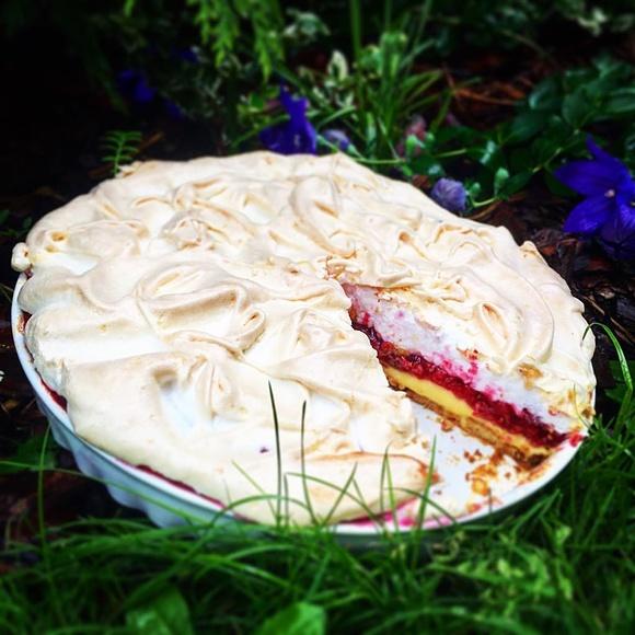 Słodko kwaśna tarta z porzeczkami