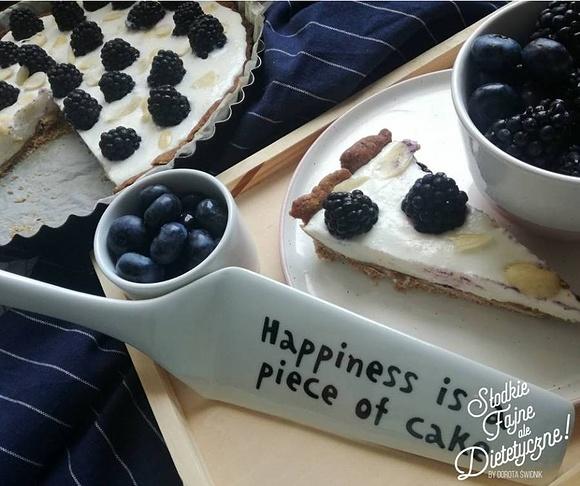 Tarta migdałowa z jeżynami
