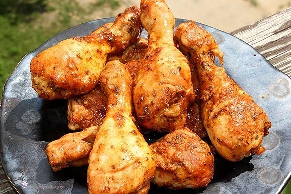 Pieczone udka z kurczaka w jogurtowo-miodowej marynacie na ostro