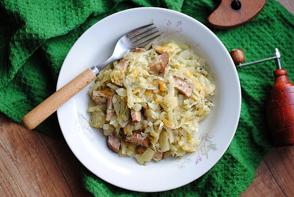 Ekspresowy bigos z białej kapusty