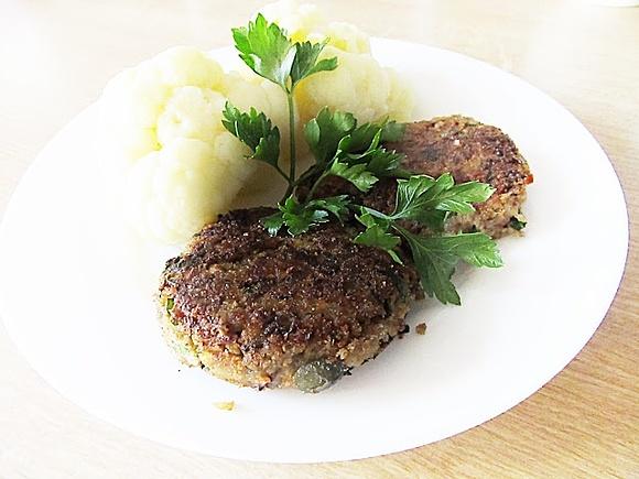 Kotlety z pieczarek i kaszy