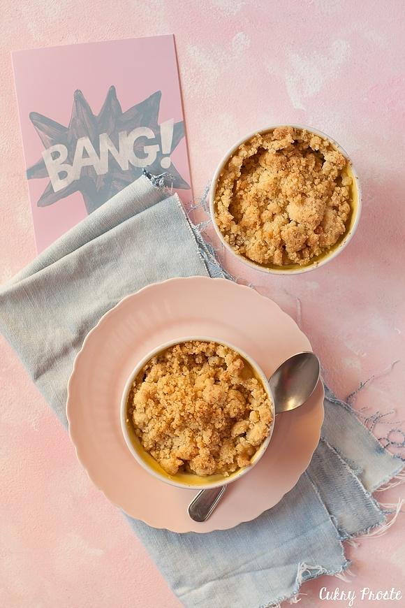 Crumble bananowo-jabłkowe z kruszonką