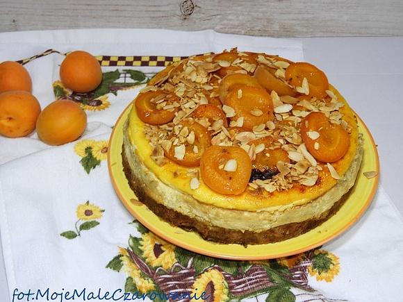 Sernik z morelami i amaretto