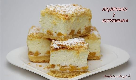 Jogurtowiec z brzoskwiniami na kruchym spodzie