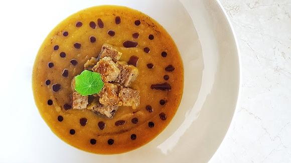 Krem z pieczonej dyni piżmowej z grzankami