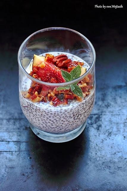Nasiona chia mleko figi pekan pudding