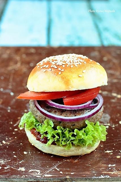 Wołowina z natką pietruszki i musztardą francuską - burgery