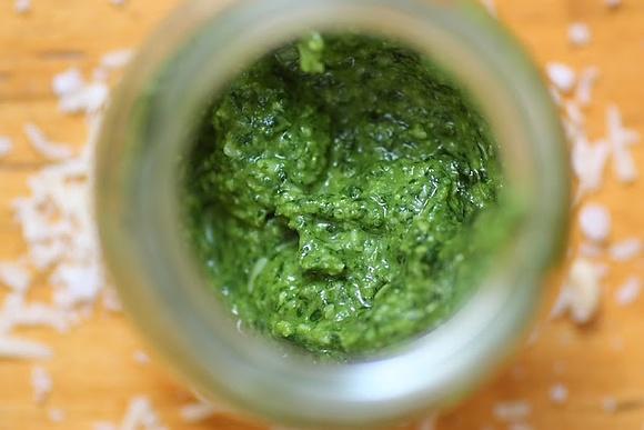Tagliatelle z pesto i szynką parmeńską