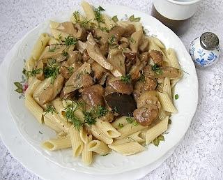 Makaron rurka z prawdziwkami