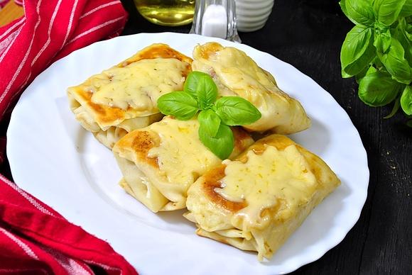 Naleśniki ruskie z serem żółtym