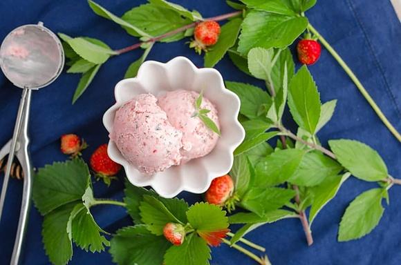 Lody truskawkowo-miętowe