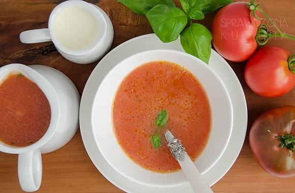 Zupa pomidorowa ze świeżych pomidorów