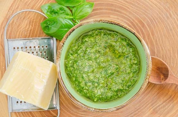Pesto bazyliowe