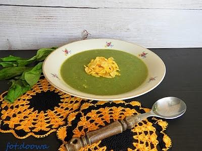 Zupa krem ze szpinaku z serem pleśniowym