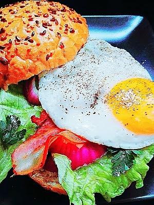 Poranny burger