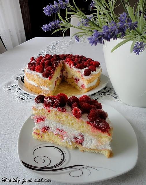 Fit torcik z kremem kokosowym i malinami