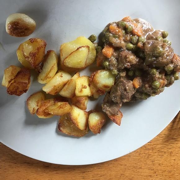 Gulasz z dzika z rydzami i pomarańczami