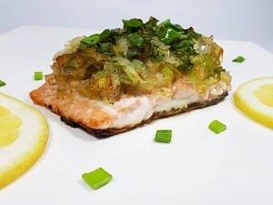 Łosoś pod ziołowo-porową pierzynką keto lchf paleo bezgluten i laktozy