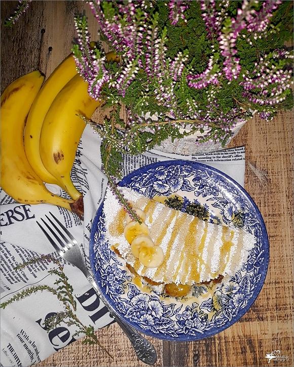 Placek z tapioki z karmelizowanym bananem