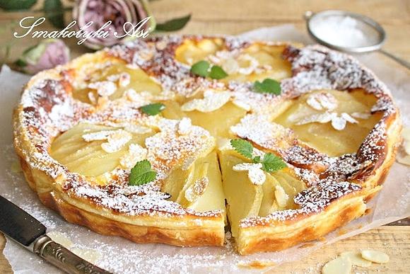 Francuska tarta z serem i gruszkami