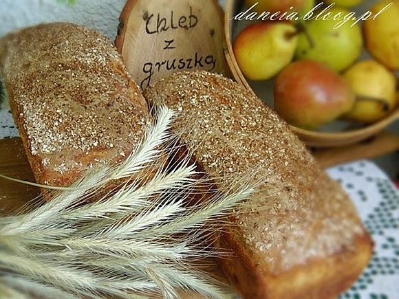 Chleb z gruszką na zaczynie z zakwasem