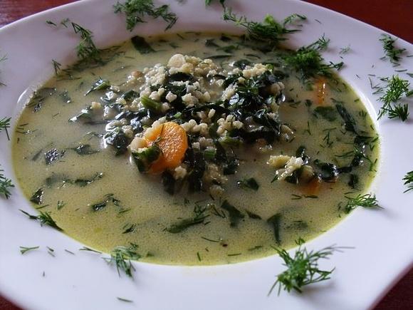 Zupa szpinakowa z kaszą jaglaną