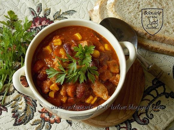 Chili con carne z wieprzowiną i fasolą