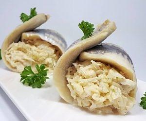Śledzie faszerowane kapustą kiszoną