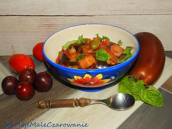 Caponata ze śliwkami - sycylijska potrawa z bakłażanów