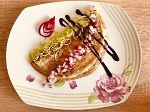Naleśnik pieczarkowy na śmietanie