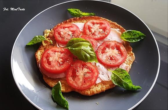 Omlet z pomidorami