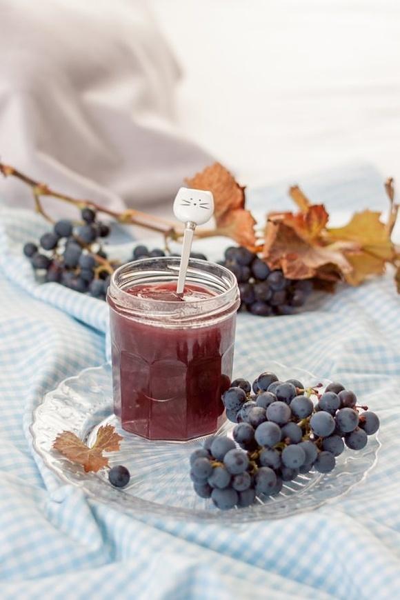 Domowy dżem z winogron bez cukru galaretka winogronowa z soku