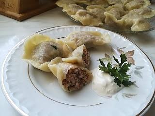 Pierogi z kaszą gryczaną bardzo niewegetariańskie