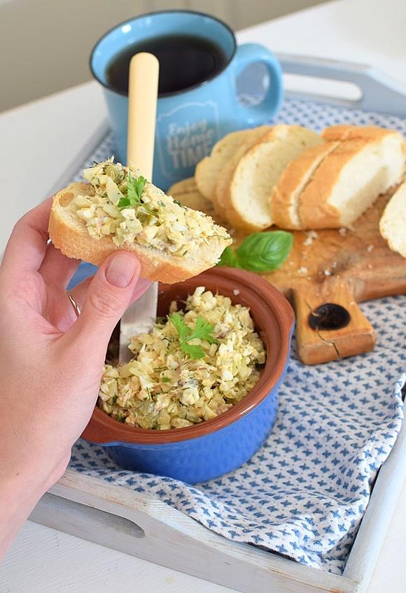 Pasta jajeczna z wędzoną makrelą