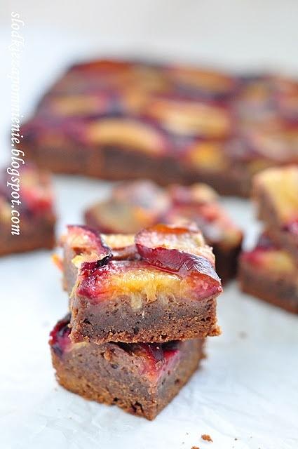 Brownie ze śliwami