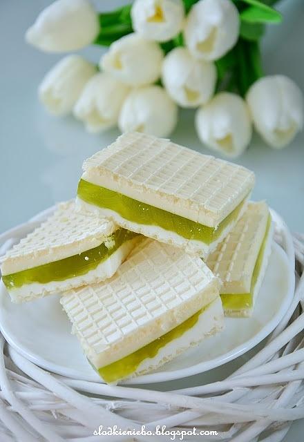 Jogurtowe wafle z galaretką